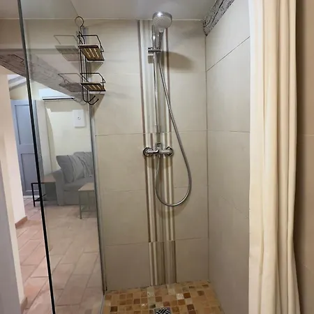 Vieille Neuf Et Cosy, Deux Chambres, 6 Couchages Apartment Nice