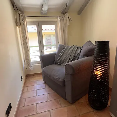 Apartment Vieille Neuf Et Cosy, Deux Chambres, 6 Couchages *
